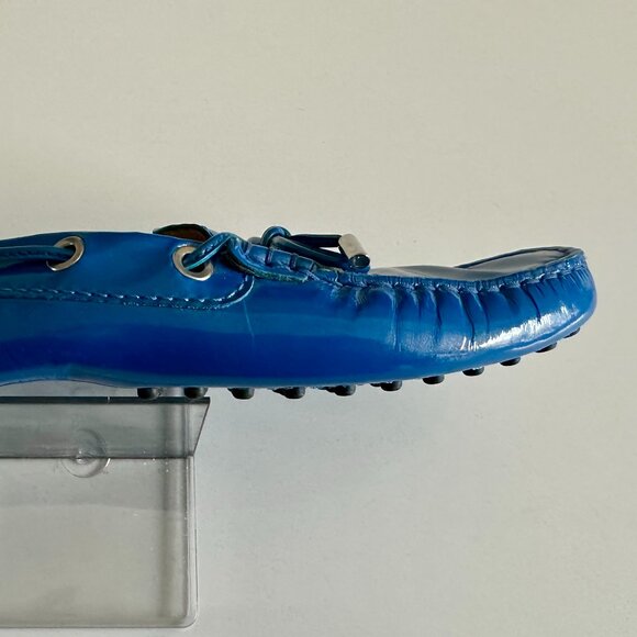 Tod's Electric Blue Patent Leather Bow Gommino Driving Shoes - Picture 4 of 10